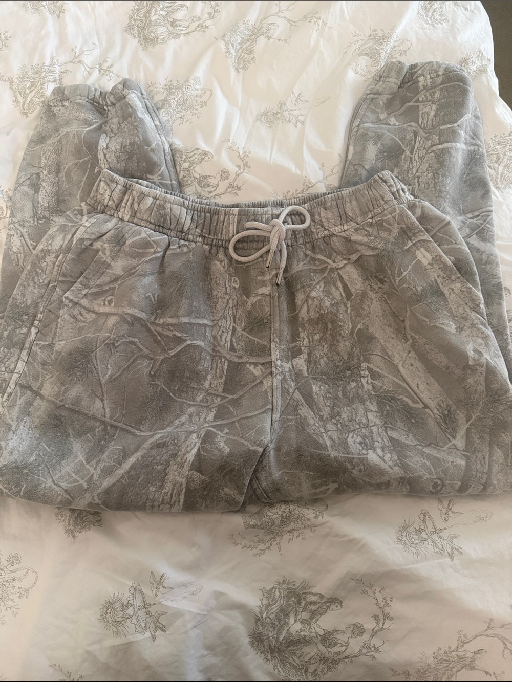 Abercrombie & Fitch Gray Camouflage Jogger Pants - Comfort Fit